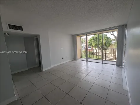 8810 Fontainebleau Boulevard Miami FL 33172