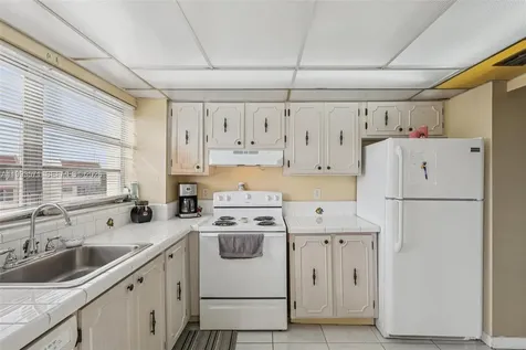 2301 NW 41st Avenue Lauderhill FL 33313
