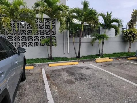 834 NW 10th Terrace Fort Lauderdale FL 33311