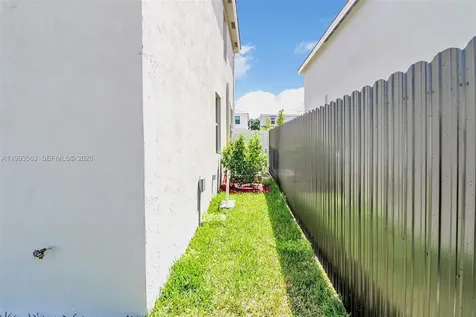 1521 SE 7th Court Homestead FL 33033