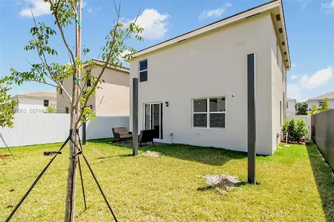 1521 SE 7th Court Homestead FL 33033
