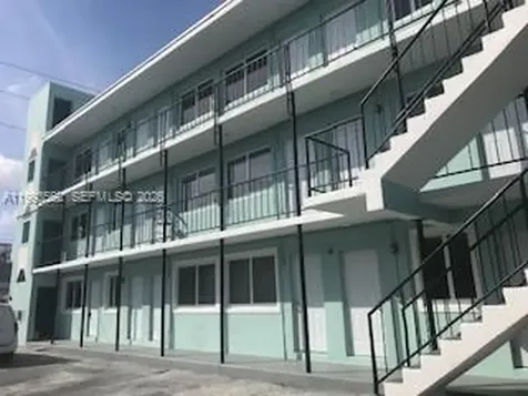 1815 NW 1st Court Miami FL 33136