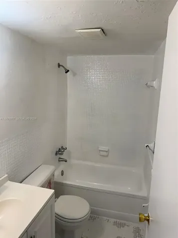 11 SW 52nd Avenue Miami FL 33134