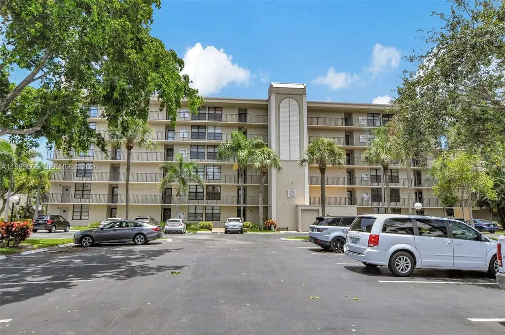 14 Royal Palm Way Boca Raton FL 33432