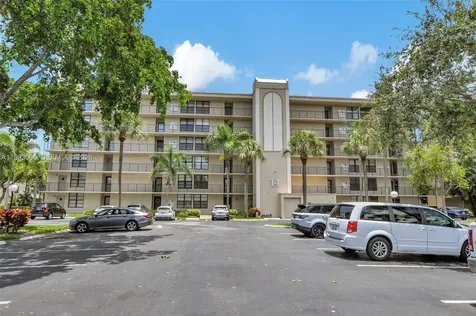 14 Royal Palm Way Boca Raton FL 33432