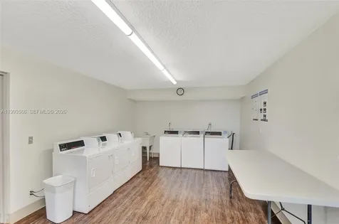 14 Royal Palm Way Boca Raton FL 33432