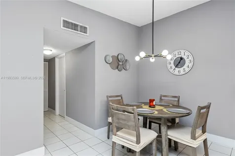 9660 S Belfort Circle Tamarac FL 33321