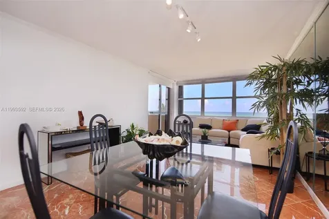 2555 Collins Avenue Miami Beach FL 33140