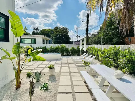 745 NW 47th Terrace Miami FL 33127