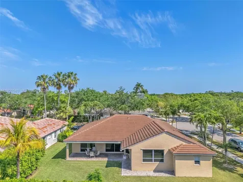 290 Landings Boulevard Weston FL 33327