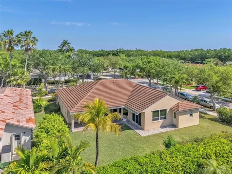 290 Landings Boulevard Weston FL 33327