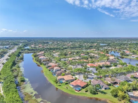290 Landings Boulevard Weston FL 33327