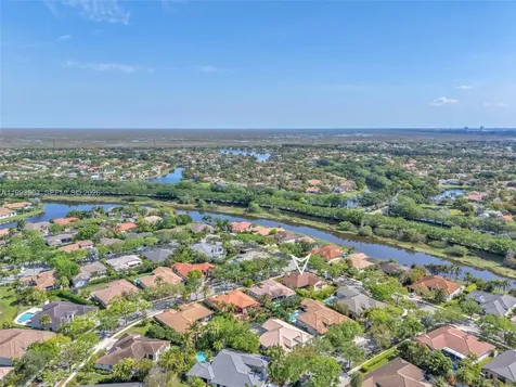 290 Landings Boulevard Weston FL 33327