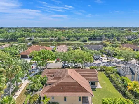 290 Landings Boulevard Weston FL 33327