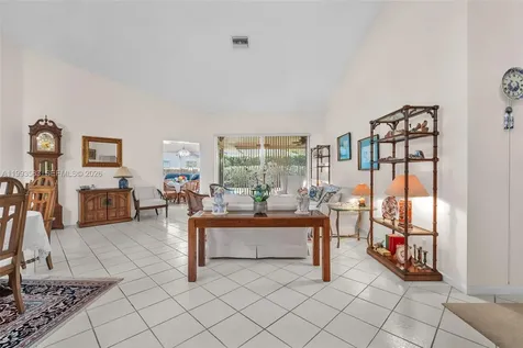 290 Landings Boulevard Weston FL 33327