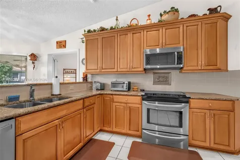 290 Landings Boulevard Weston FL 33327
