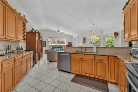 290 Landings Boulevard Weston FL 33327