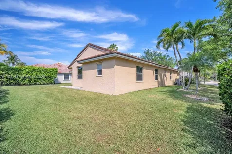 290 Landings Boulevard Weston FL 33327