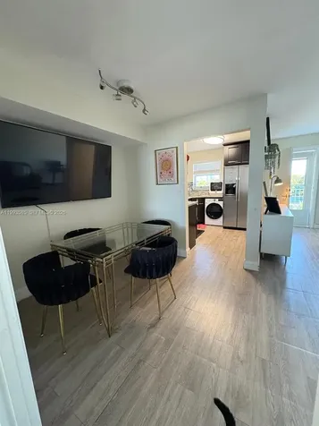 910 Michigan Avenue Miami Beach FL 33139