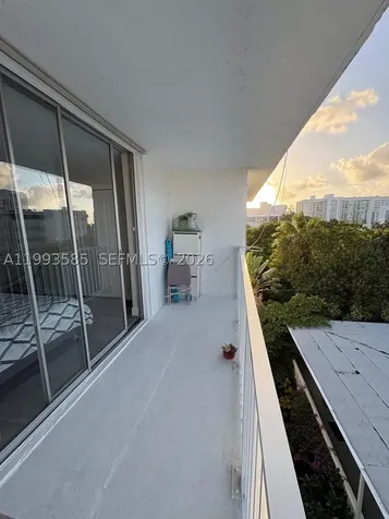 910 Michigan Avenue Miami Beach FL 33139