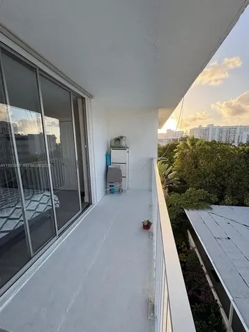 910 Michigan Avenue Miami Beach FL 33139