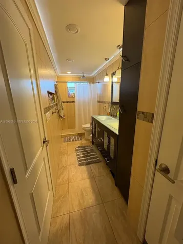 910 Michigan Avenue Miami Beach FL 33139