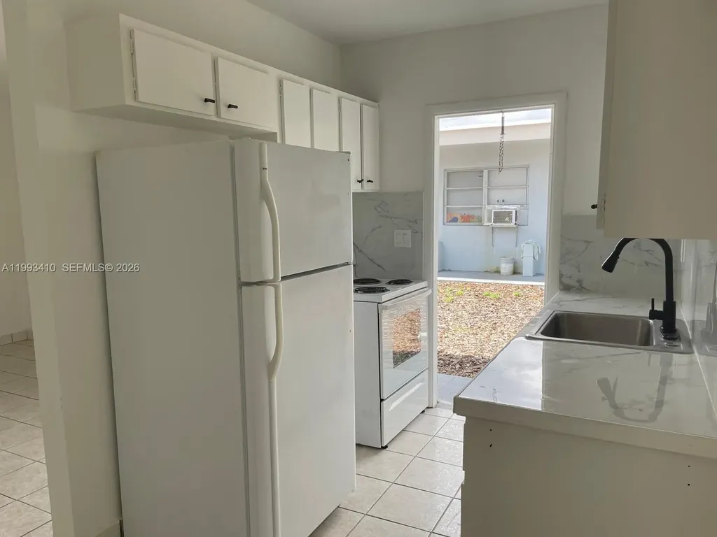 6025 Polk Street Hollywood FL 33024