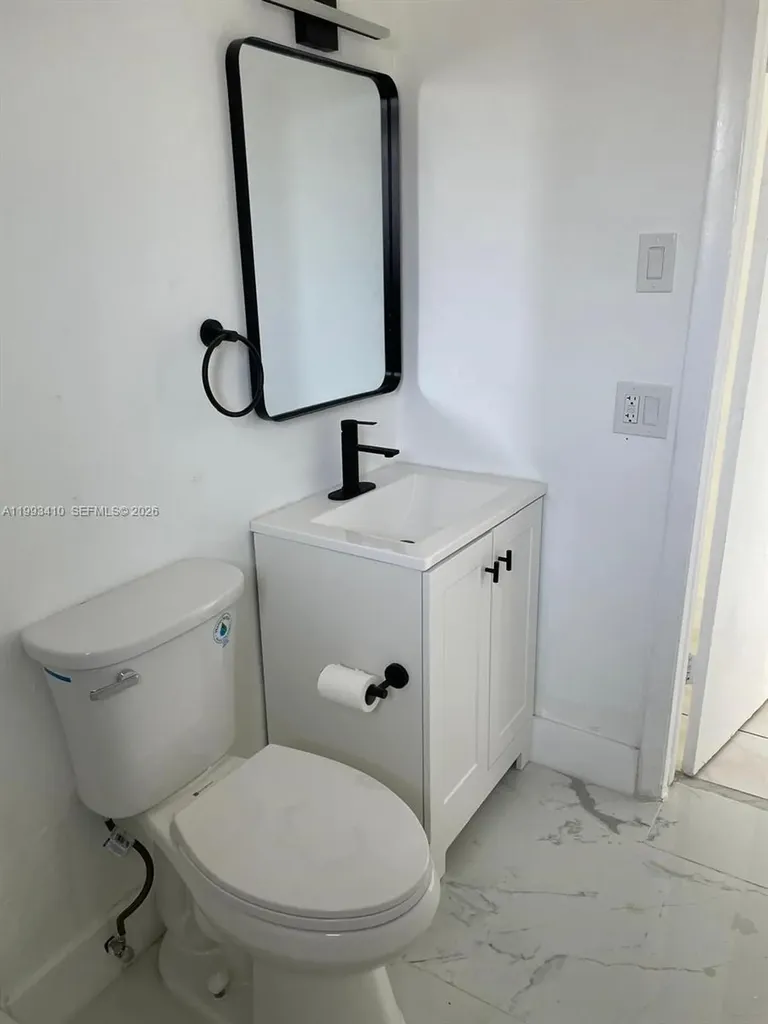 6025 Polk Street Hollywood FL 33024