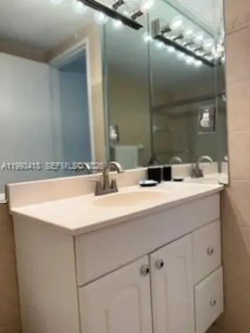 5601 Collins Avenue Miami Beach FL 33140