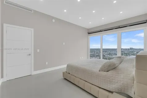 18011 Biscayne Boulevard Aventura FL 33160