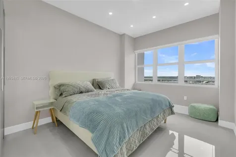 18011 Biscayne Boulevard Aventura FL 33160