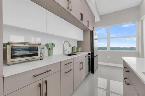 18011 Biscayne Boulevard Aventura FL 33160