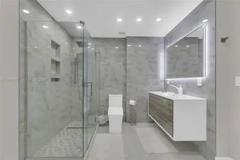 18011 Biscayne Boulevard Aventura FL 33160