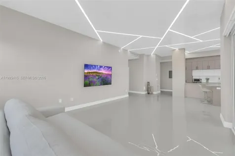 18011 Biscayne Boulevard Aventura FL 33160