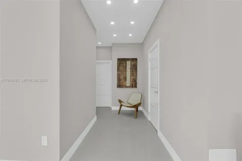 18011 Biscayne Boulevard Aventura FL 33160