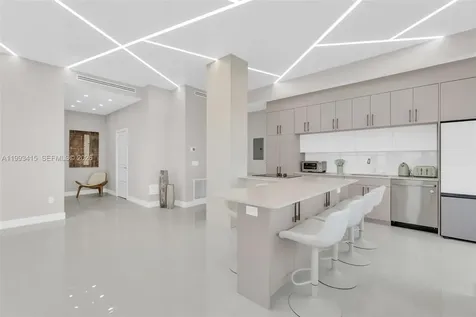 18011 Biscayne Boulevard Aventura FL 33160