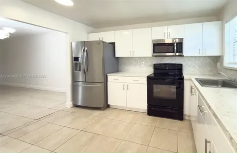 609 S State Road 7 Margate FL 33068