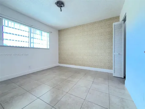 609 S State Road 7 Margate FL 33068