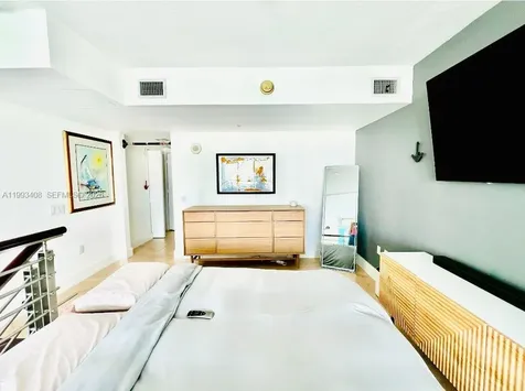 41 SE 5th Street Miami FL 33131