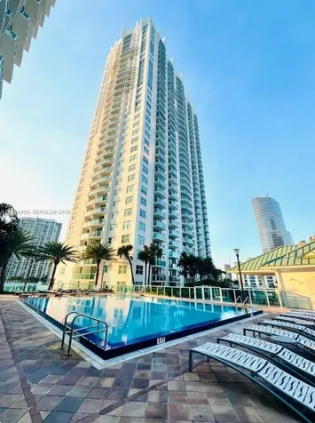 41 SE 5th Street Miami FL 33131