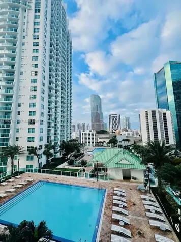 41 SE 5th Street Miami FL 33131