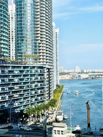 41 SE 5th Street Miami FL 33131