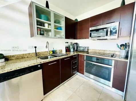 41 SE 5th Street Miami FL 33131