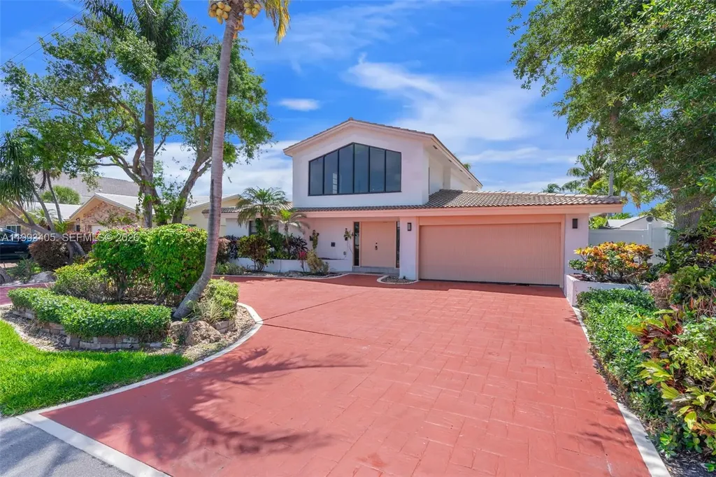2858 NE 33rd Street Lighthouse Point FL 33064
