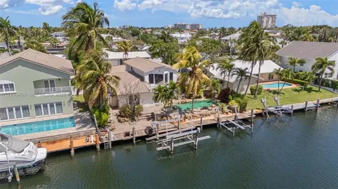 2858 NE 33rd Street Lighthouse Point FL 33064