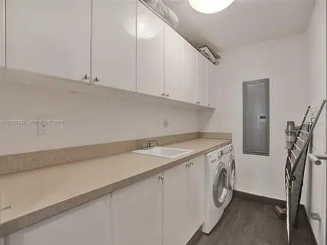 17875 Collins Avenue Sunny Isles Beach FL 33160