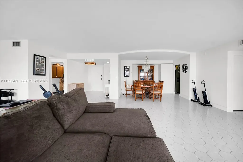 3800 Hillcrest Drive Hollywood FL 33021