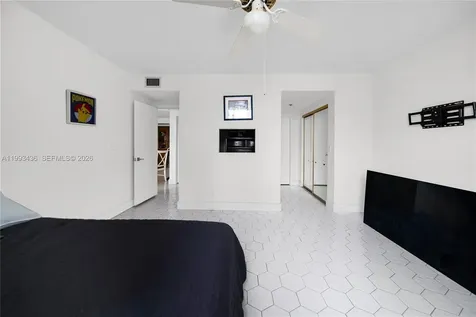 3800 Hillcrest Drive Hollywood FL 33021