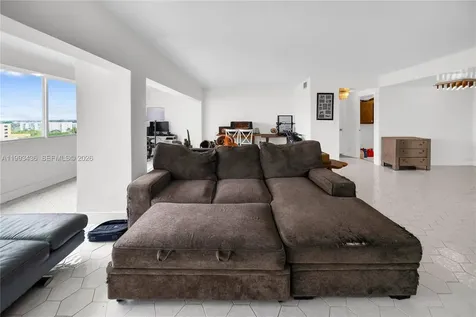 3800 Hillcrest Drive Hollywood FL 33021