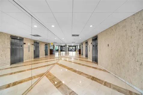 3800 Hillcrest Drive Hollywood FL 33021